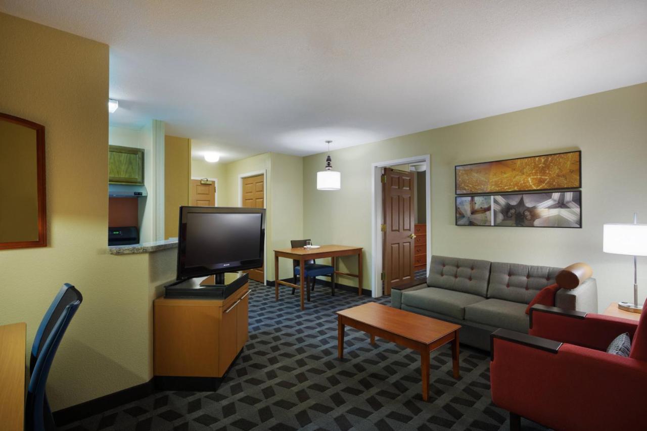 Mainstay Suites Tampa Moffitt-Usf Temple Terrace Esterno foto